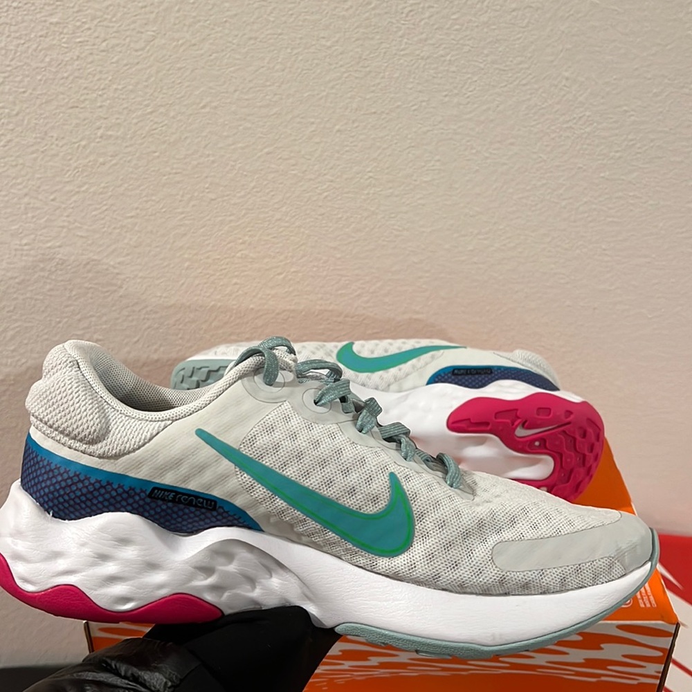 Nike Renew Ride 3 Womens Sz 7-8 sneakers gym shoes grey/teal/pink DC8184-006 NEW